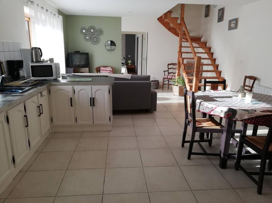 La Maison Des Chevreuils Plouigneau Luaran gambar